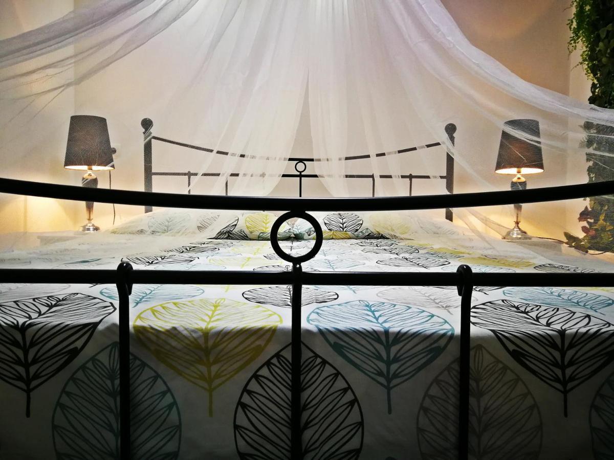 Paradise Jacuzzi&Sauna Ika Esterno foto